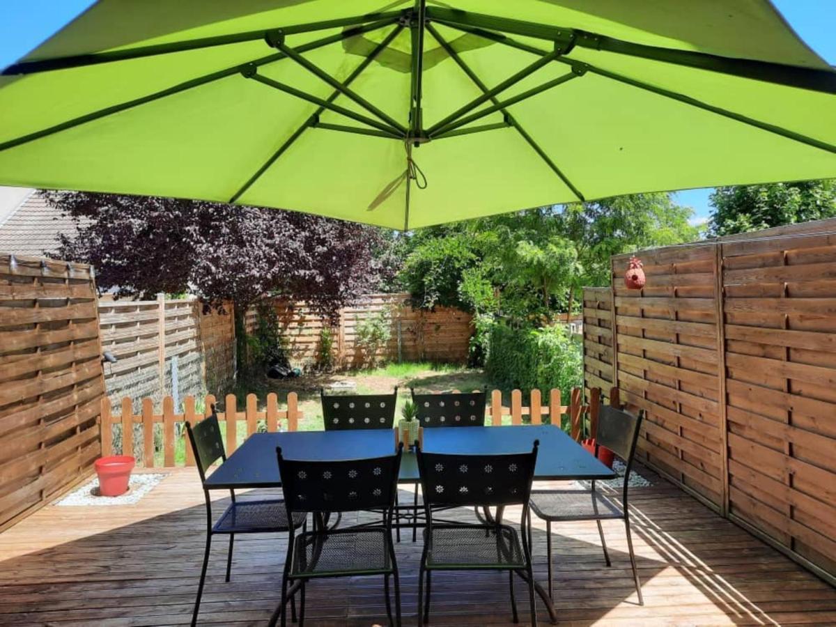 Maison Cheptainville Avec Terrasse Sur Verdure Exterior foto